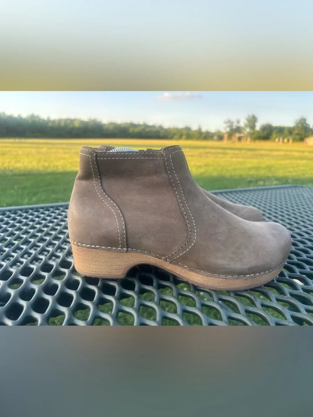 Dansko Barbara Ankle Boots Womens EU 39 US 8.5-9 Taupe Leather Zip